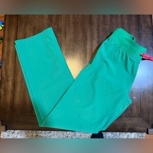 Figs Livingston FIONx scrub pant. Size small. Regular length